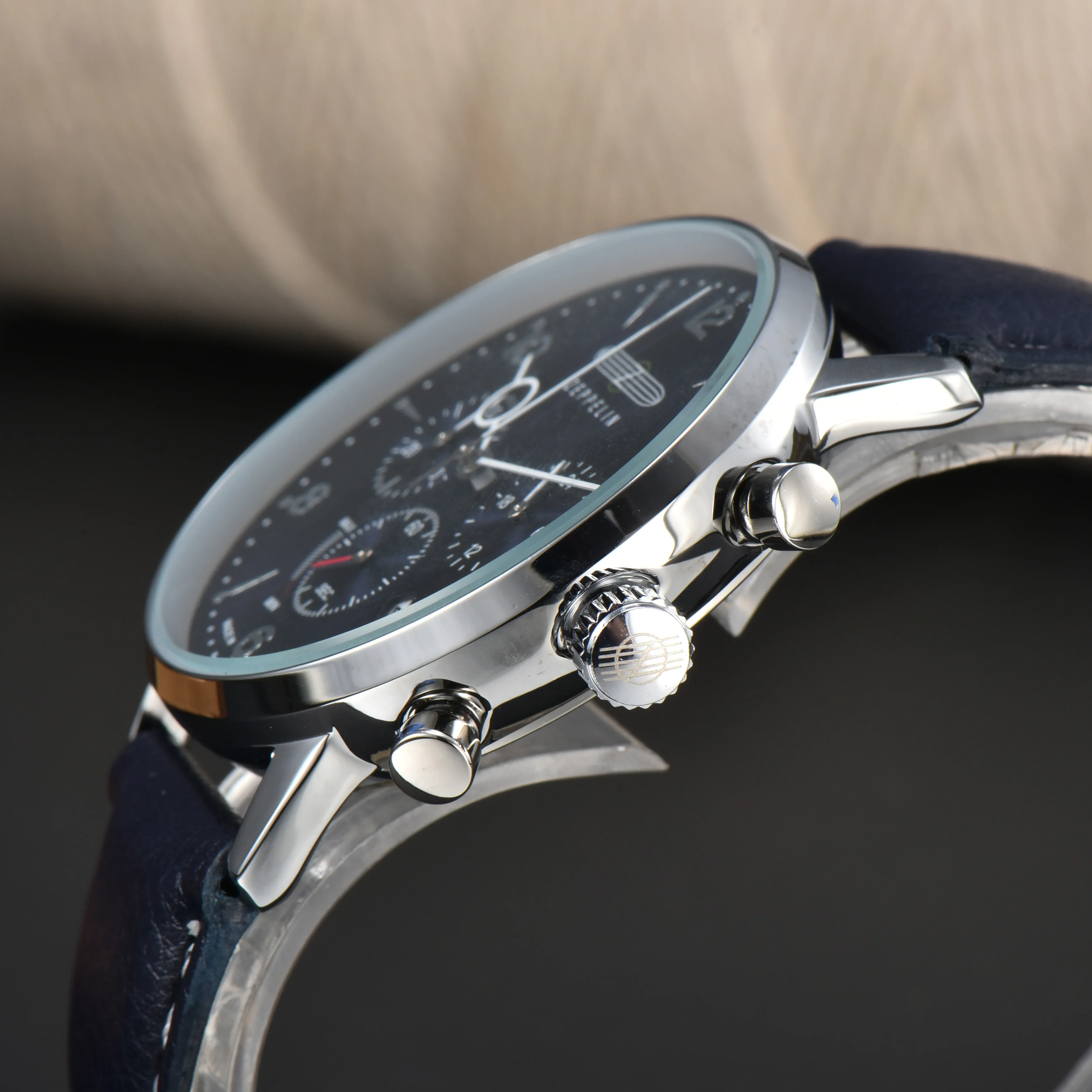 2026 Hindenburg Zeppelin 8086- – Smartwatch Touch Bewertung und Preis
